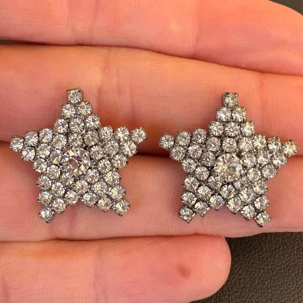 Vintage silver toned rhinestone star earrings pierced - Picture 9 of 11